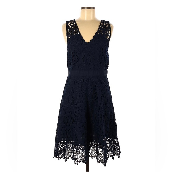 NWT Banana Republic Factory Store Casual Dress Lace Embroidery Dark blue
Size 8 - Picture 6 of 11